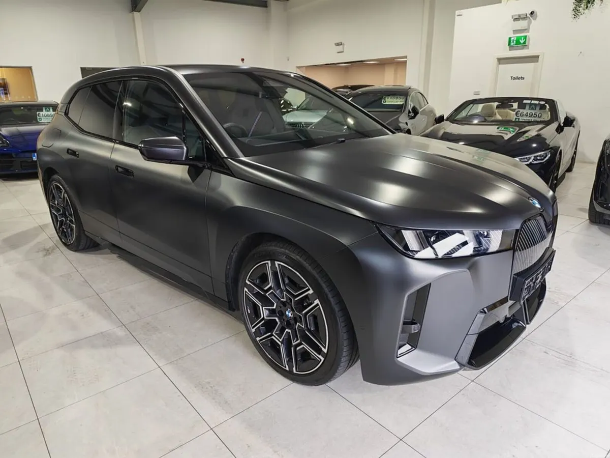 BMW iX STUNNING ! - Image 3