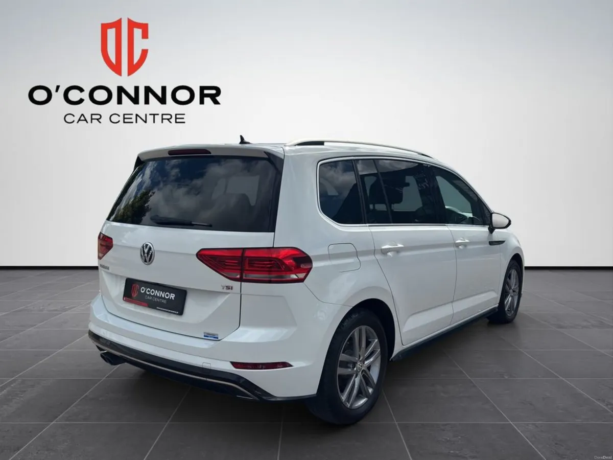 Volkswagen Touran R LINE 1.4 AUTO Seven-seat famil - Image 6