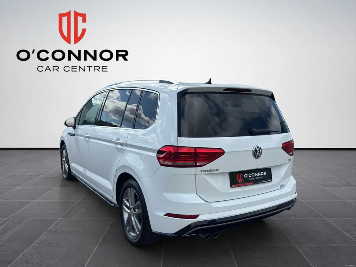 Volkswagen Touran R LINE 1.4 AUTO Seven-seat famil - Image 4
