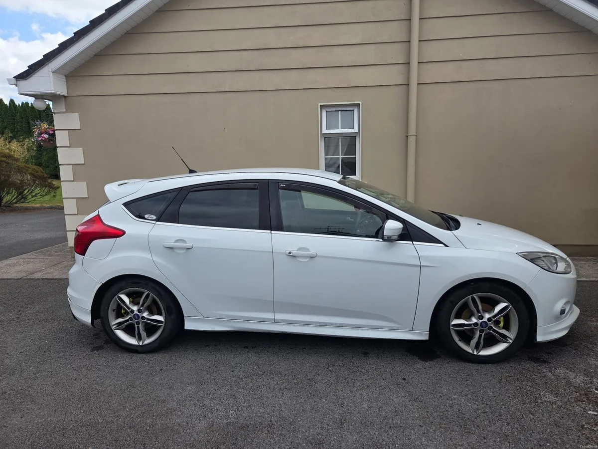 Ford Focus 2014 - Image 1