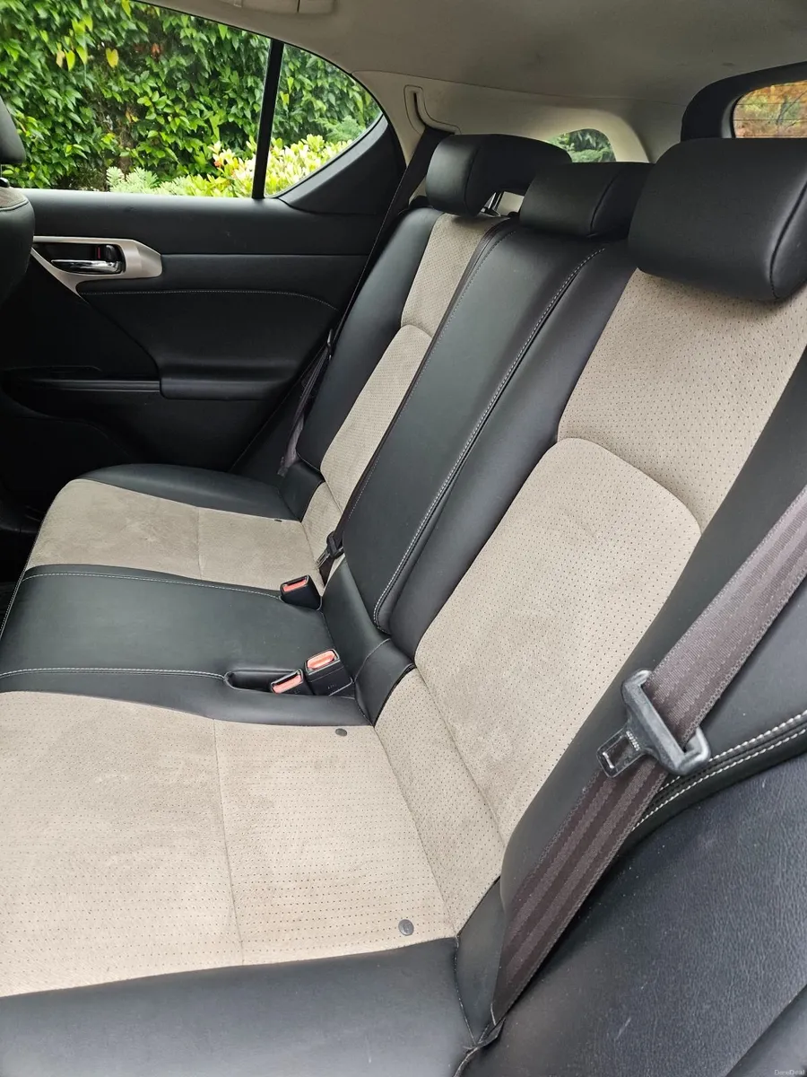 Lexus CT200h Hybrid Sport CVT  2016 - Image 4