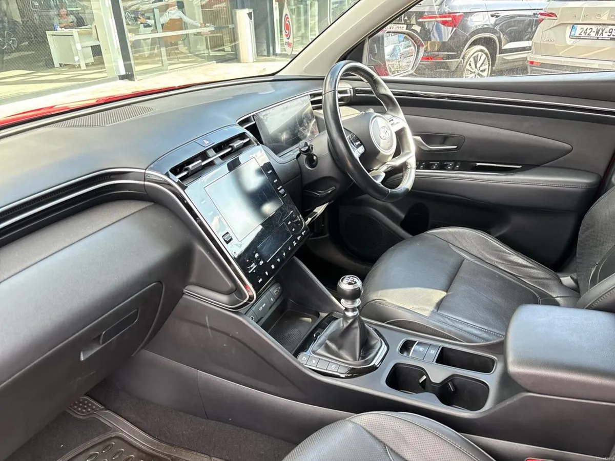 Hyundai Tucson IX35 Executive 2WD 5DR - Image 2