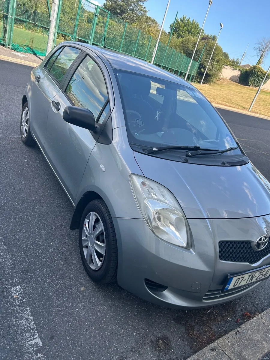 Toyota Yaris 2007 - Image 2
