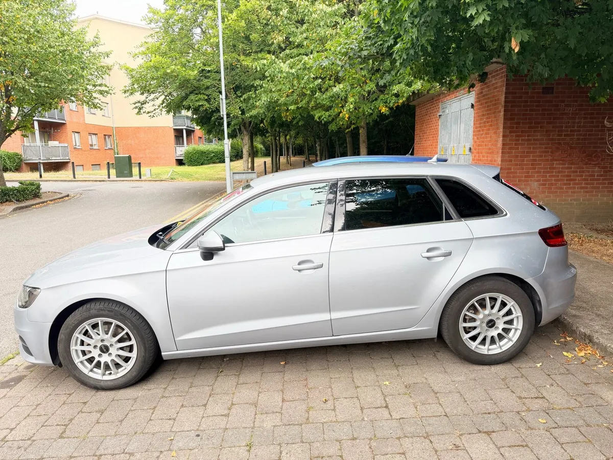 Audi A3 1.4 TFSI S.TRONIC 5DR with low mileage - Image 5