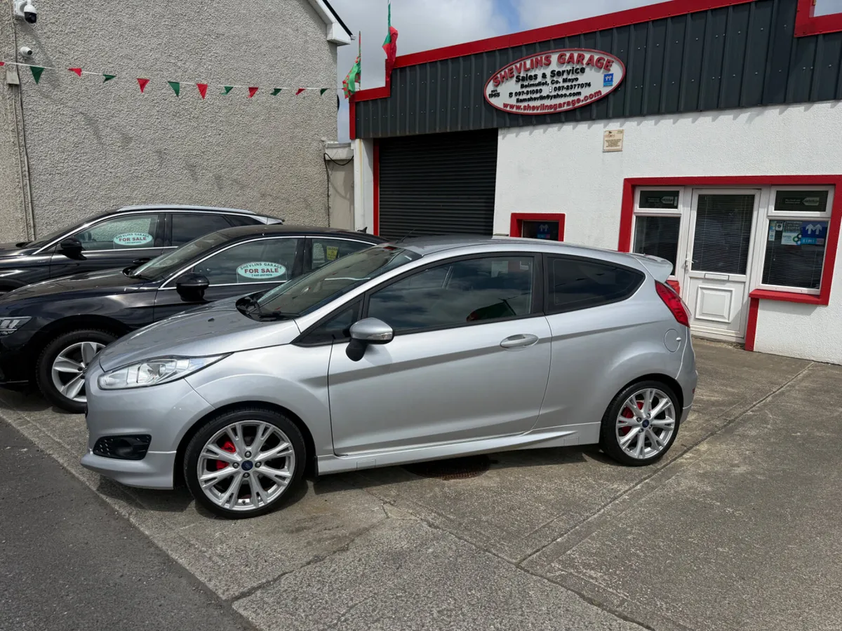 2015 Ford Fiesta 1.0 Zetec S petrol - Image 1