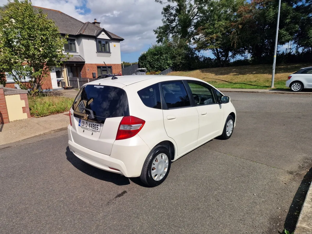 Honda Fit 2013 Automatic 93000km - Image 5