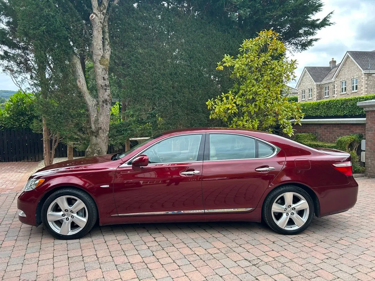Lexus ls460. New NCT 09/27 tax 10/26 €9500 - Image 3