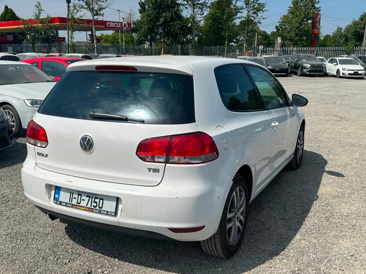 Volkswagen Golf TRENDLINE 1.2 TSI MANUAL 6SPEED FW - Image 4