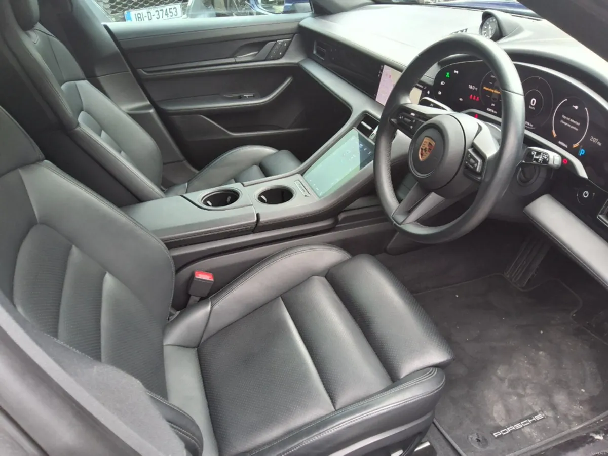 Porsche Taycan 4S Cross Turismo 93KWH - Image 6