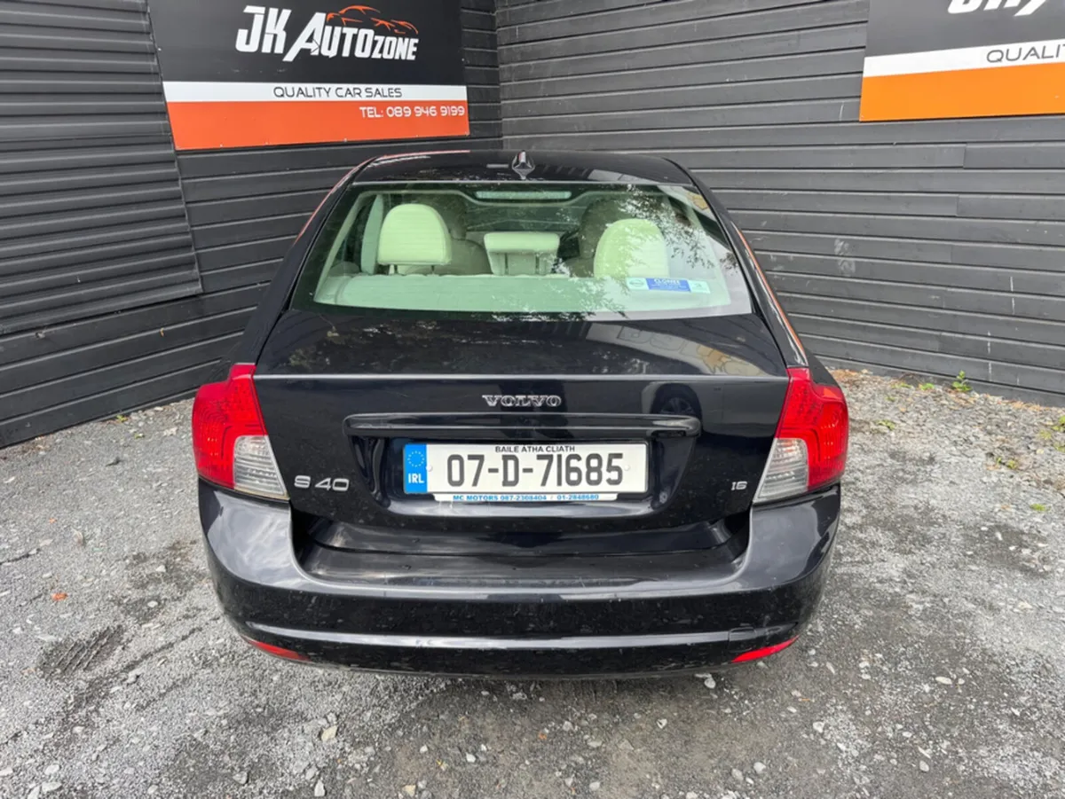 Volvo S40 1.6 SE - Image 5