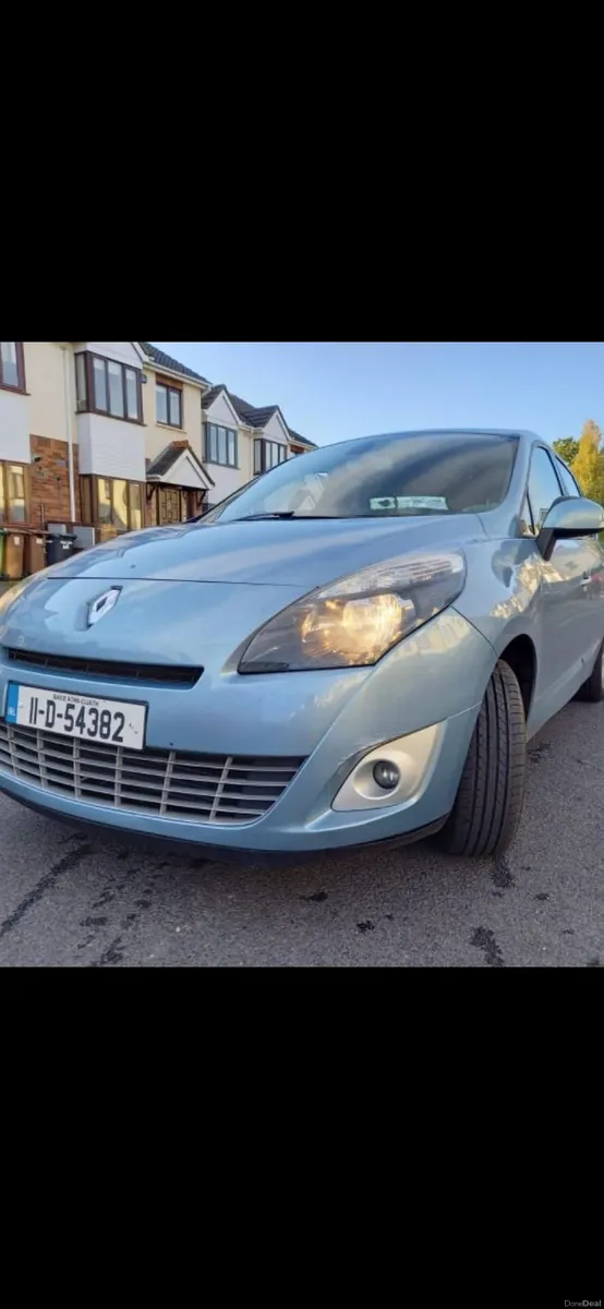 Renault Grand Scenic 2011 - Image 1