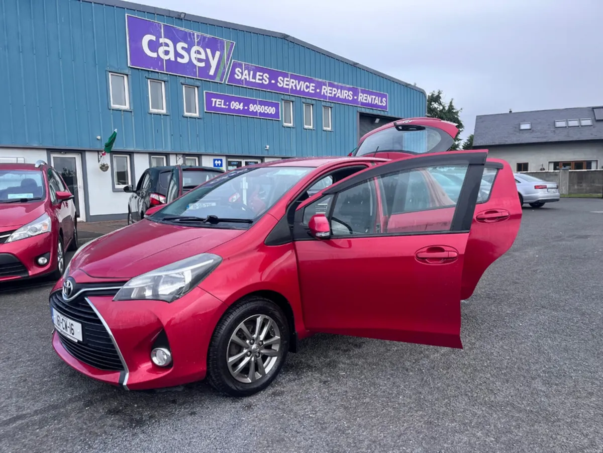 Toyota Yaris 1.0 LUNA 4DR - Image 6