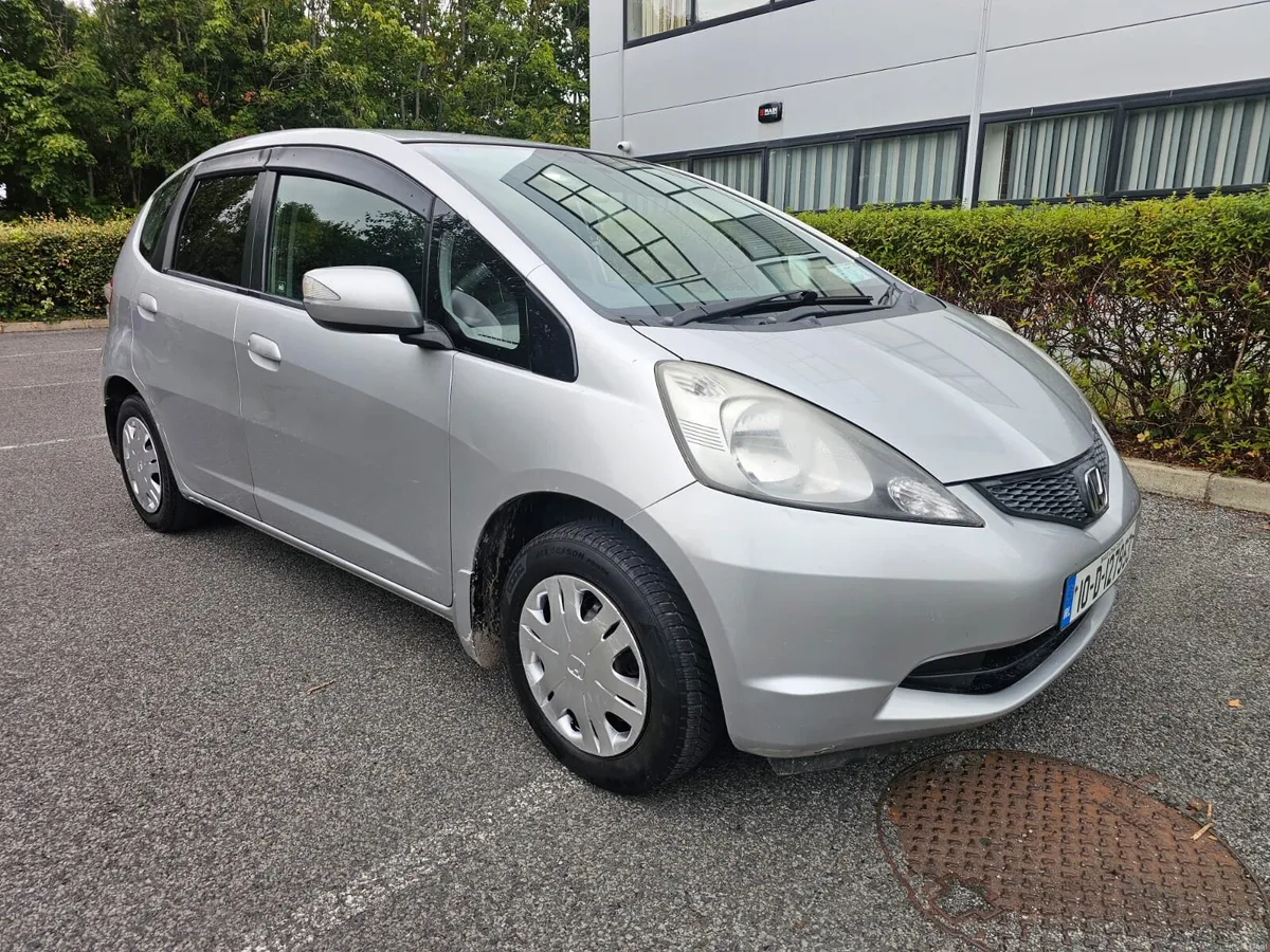 2010Honda Fit Automatic Nct 10/27 Tax 11/26 - Image 6