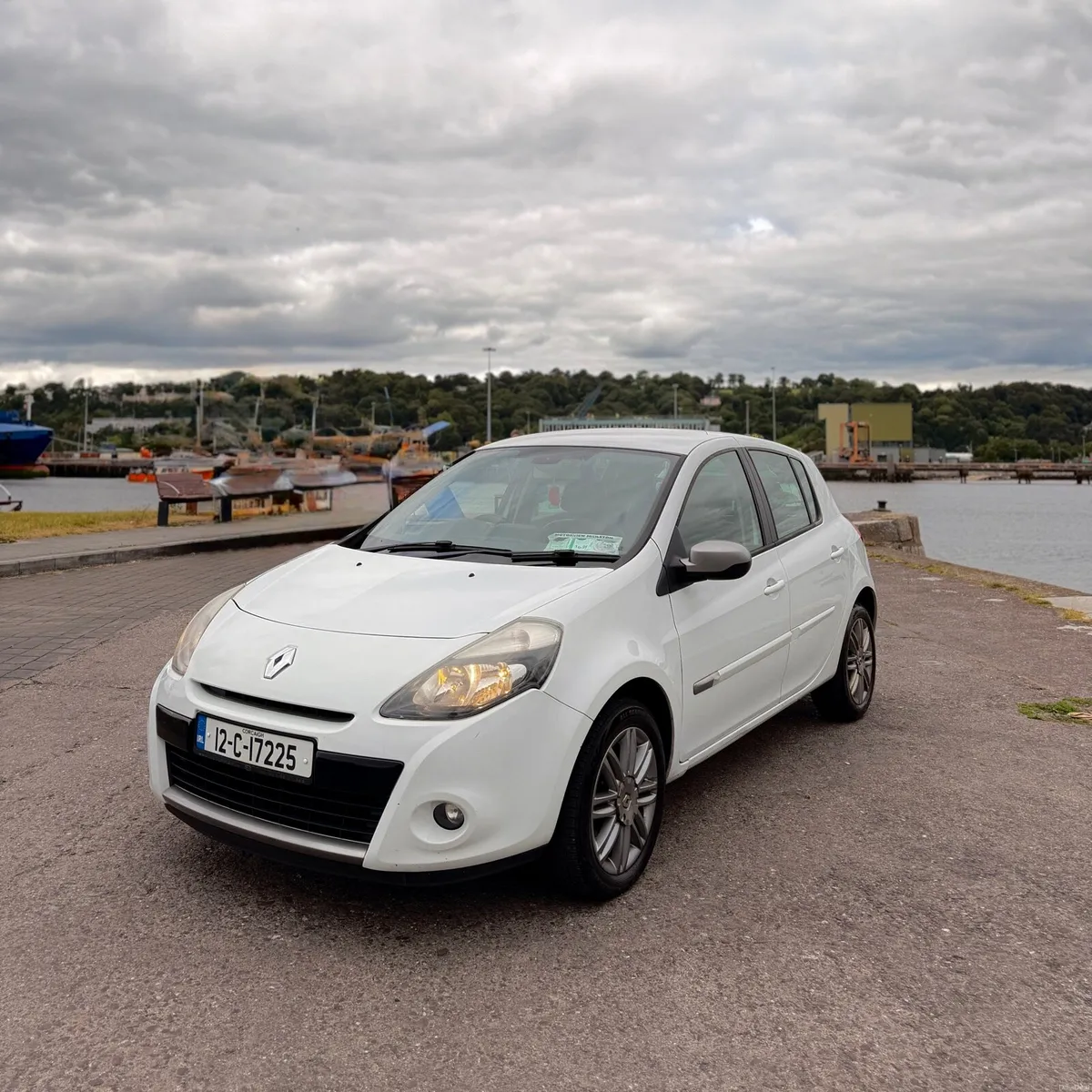2012 Renault Clio 1.6 Automatic | Fresh NCT & Tax - Image 2