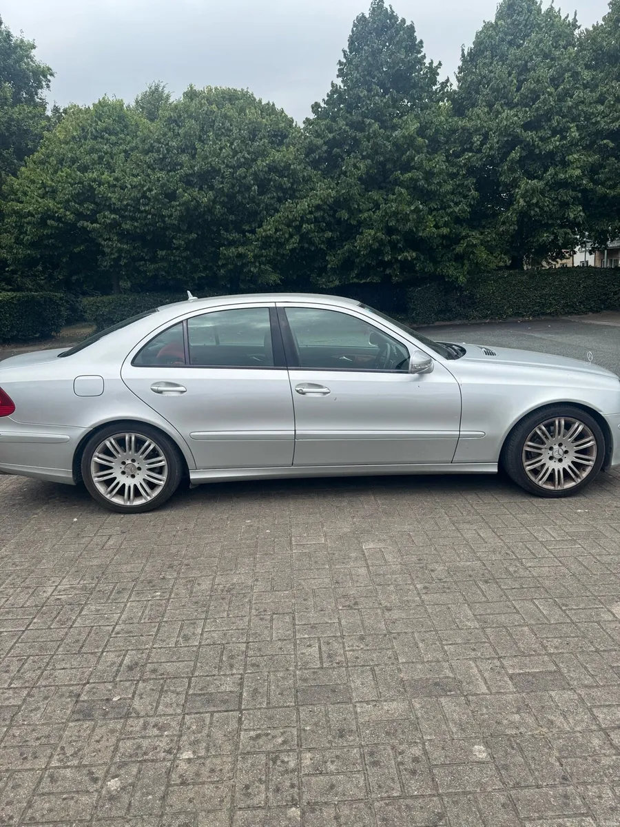 Mercedes Benz E Class Sport - Image 4
