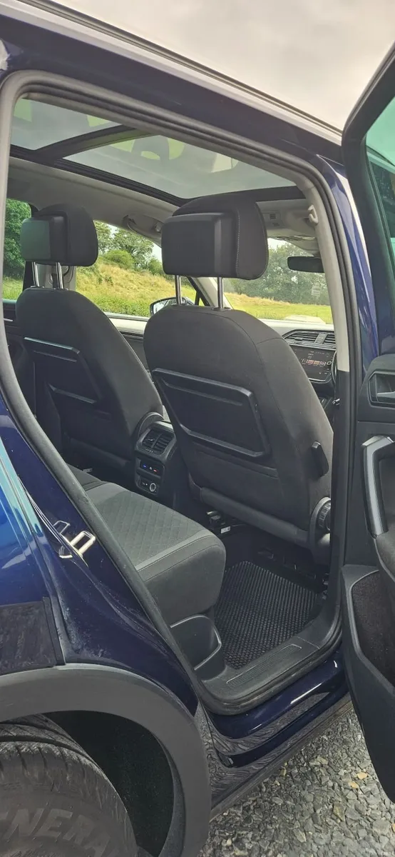 Volkswagen Tiguan 2019 - Image 3