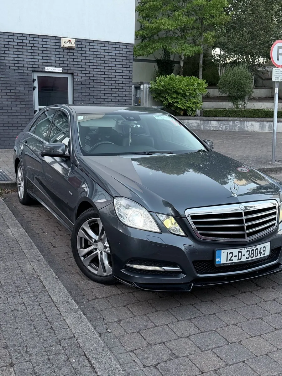 Mercedes-Benz E-Class 2012 - Image 1
