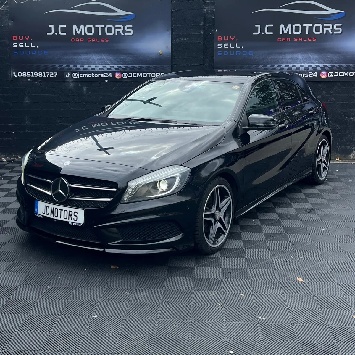 2014 Mercedes A180 AMG Line Premium Plus - Image 3