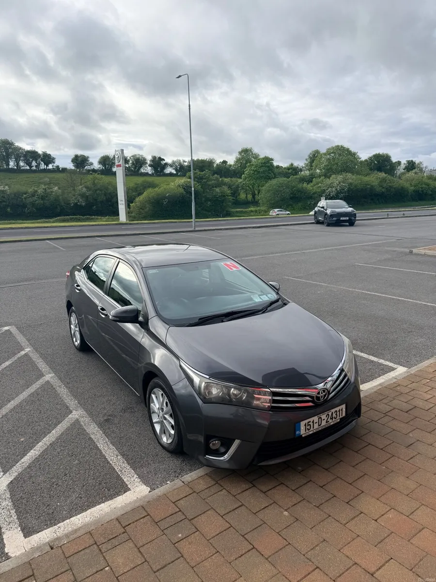 Toyota Corolla 2015 - Image 2