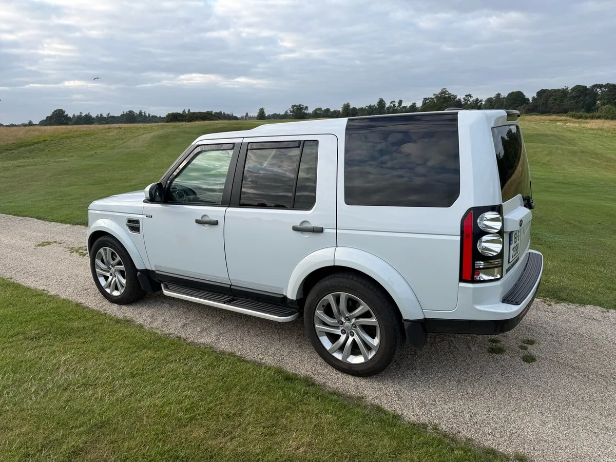Land Rover Discovery 4 - Image 4