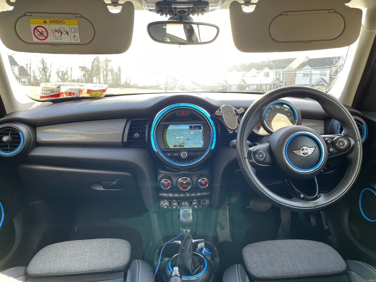 Mini Cooper 1.5 Petrol Automatic 5 door High Spec - Image 3
