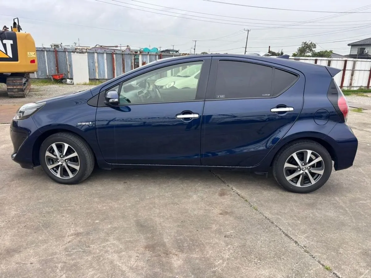 Toyota Aqua S Style Black - Image 5