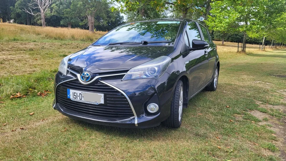 Toyota Yaris Hybrid 1.5/EXCEL/LEATHER SEATS/KEYLES - Image 1