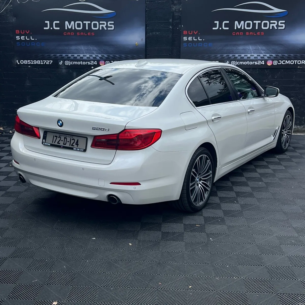 2017 BMW 520D Facelift Model - Image 6