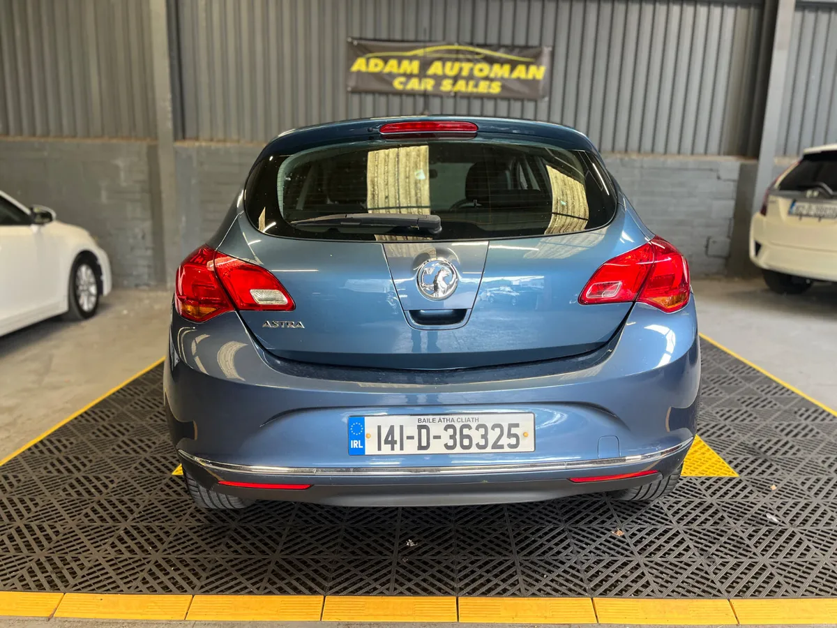 Vauxhall Astra 2014 low mileage - Image 6
