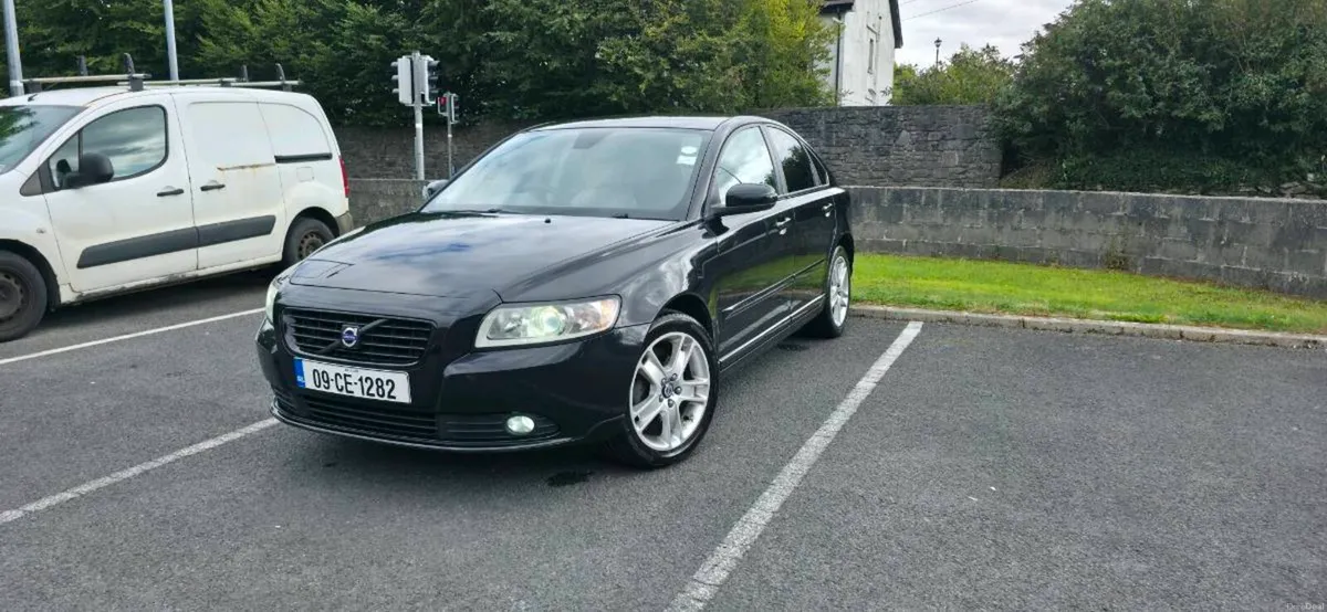 Volvo S40 1.8F 2009 - Image 2