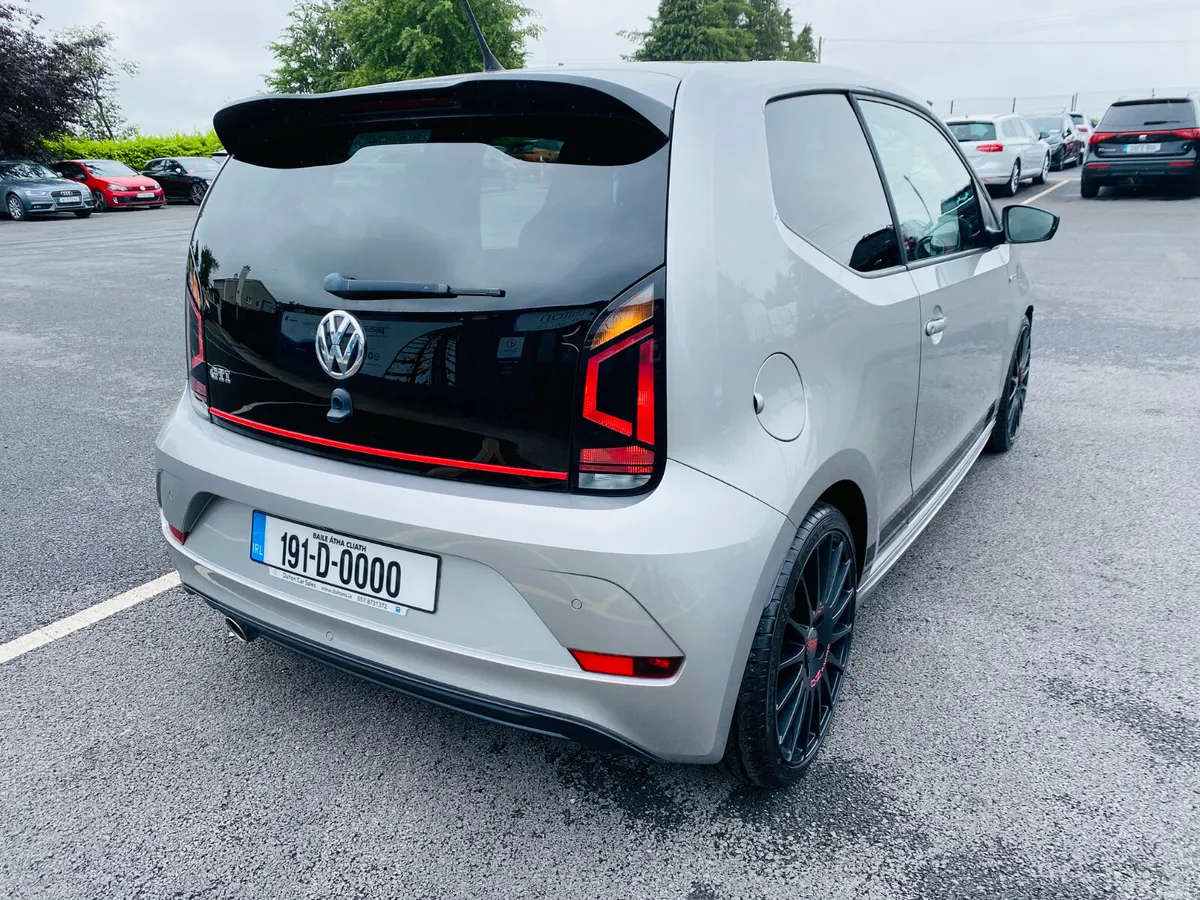 VOLKSWAGEN UP! GTI 2019 (191) - Image 5
