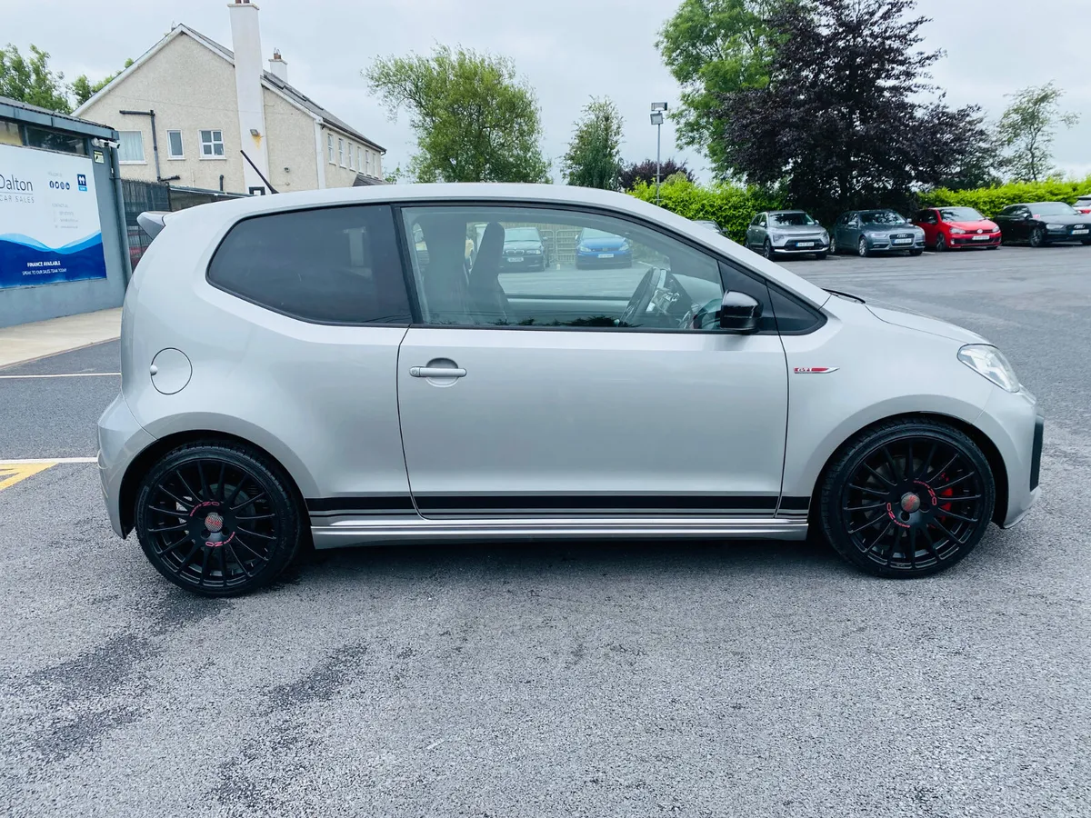 VOLKSWAGEN UP! GTI 2019 (191) - Image 4