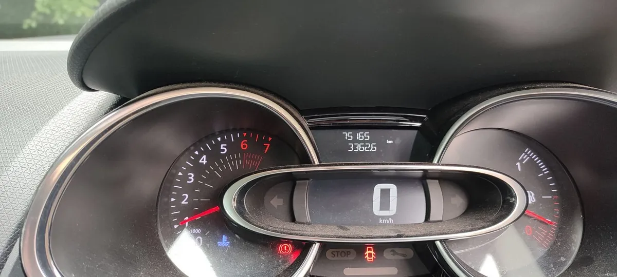 Renault Clio 2017 - LOW MILEAGE - Image 2