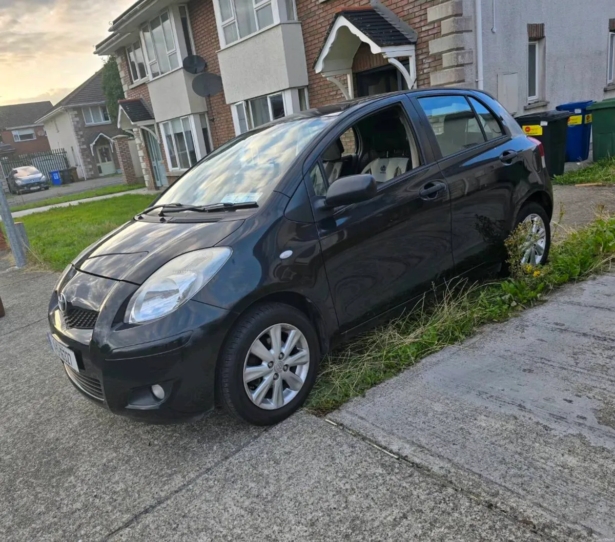 Toyota yaris - Image 1