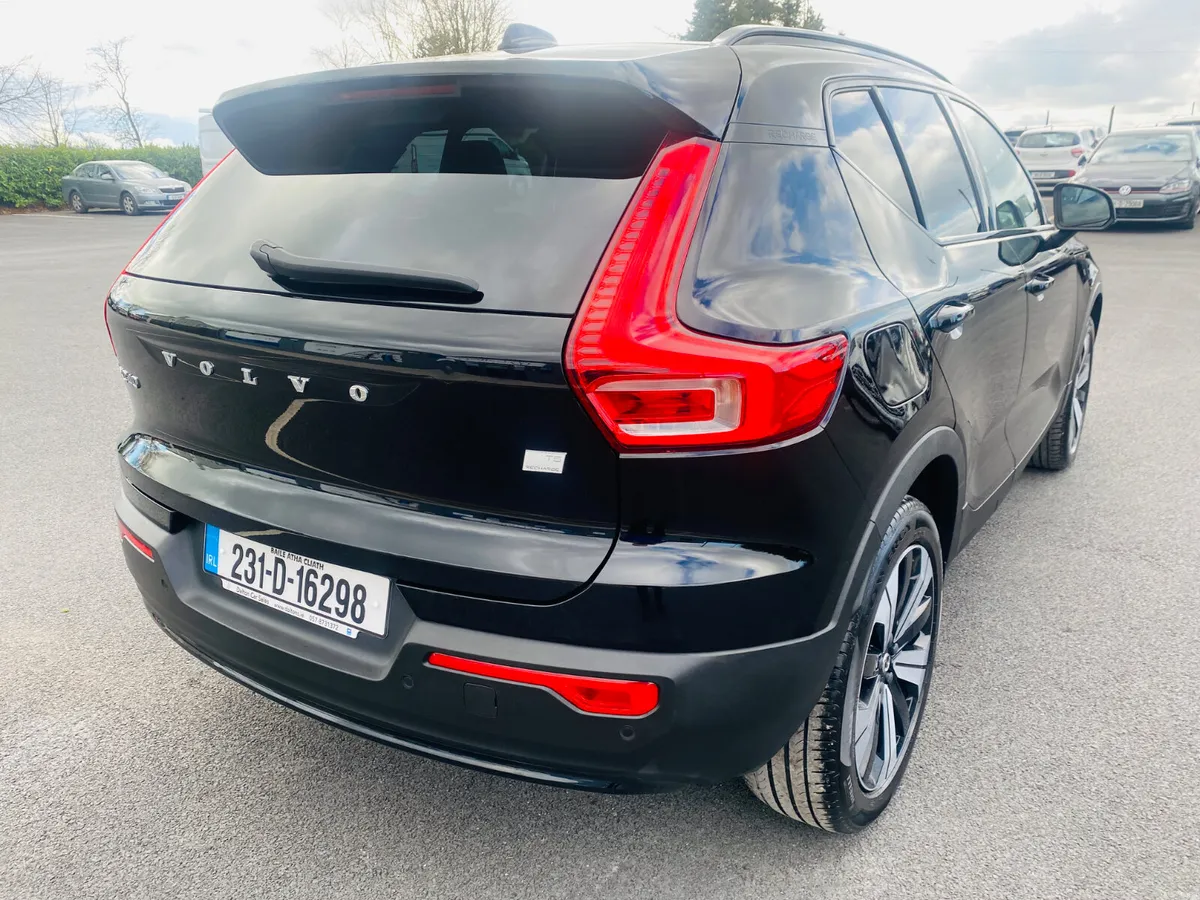 VOLVO XC40 PHEV T5 ULTIMATE DARK 2023 (231) - Image 5