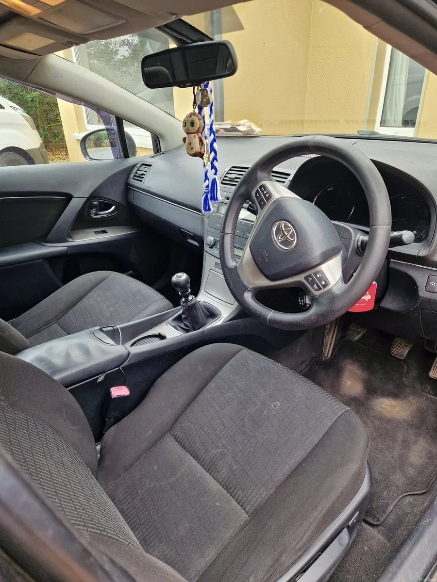 Toyota Avensis 2010 - Image 6