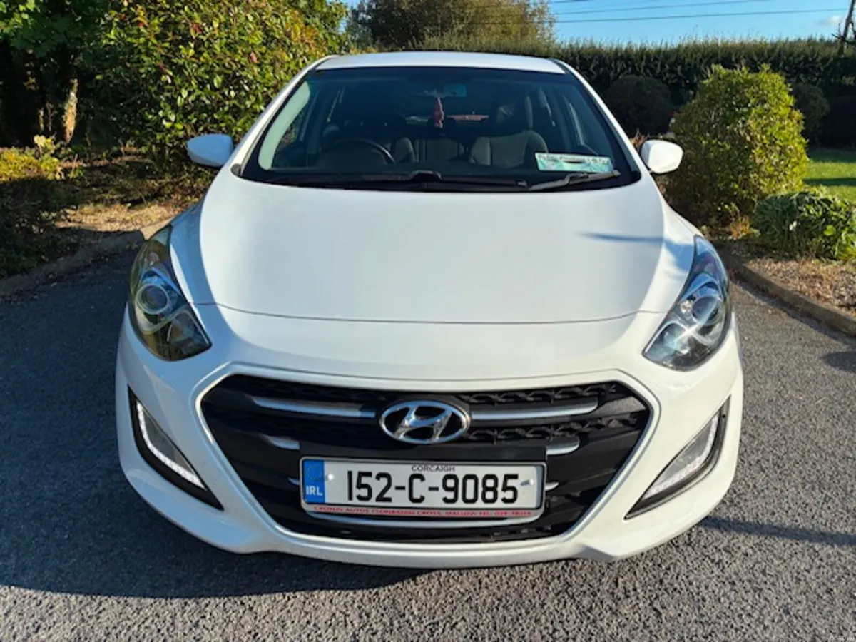 2015 (152) HYUNDAI i30 SE 1.6 CRDI 5dr. - Image 2