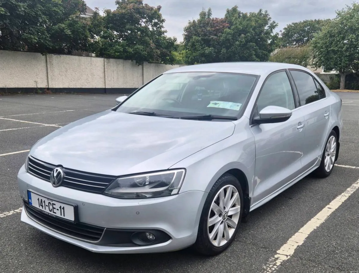 VOLKSWAGEN JETTA AUTO - Image 2