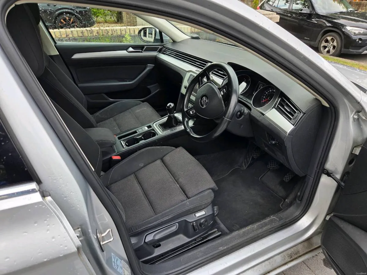 2015 Passat - Image 6