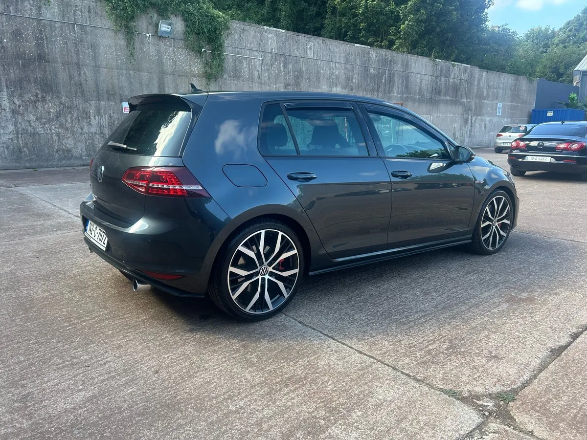 Volkswagen Golf GTI - Performance Pack - Image 2