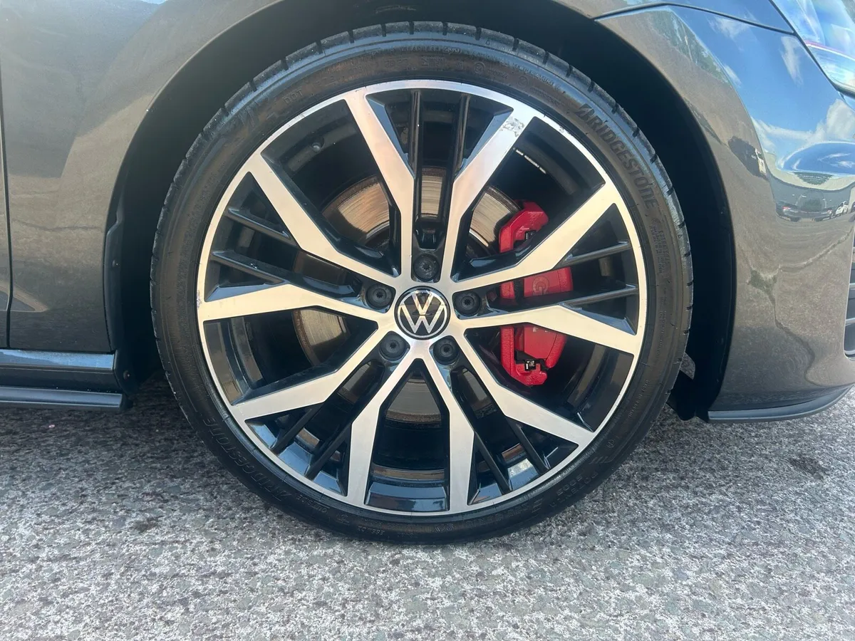 Volkswagen Golf GTI - Performance Pack - Image 6
