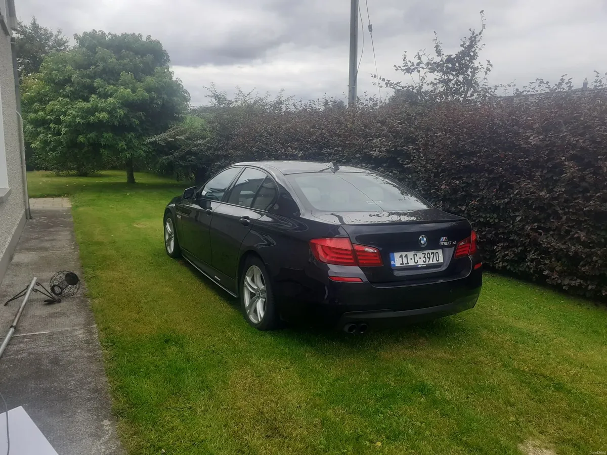 BMW 5-Series 2011 - Image 5