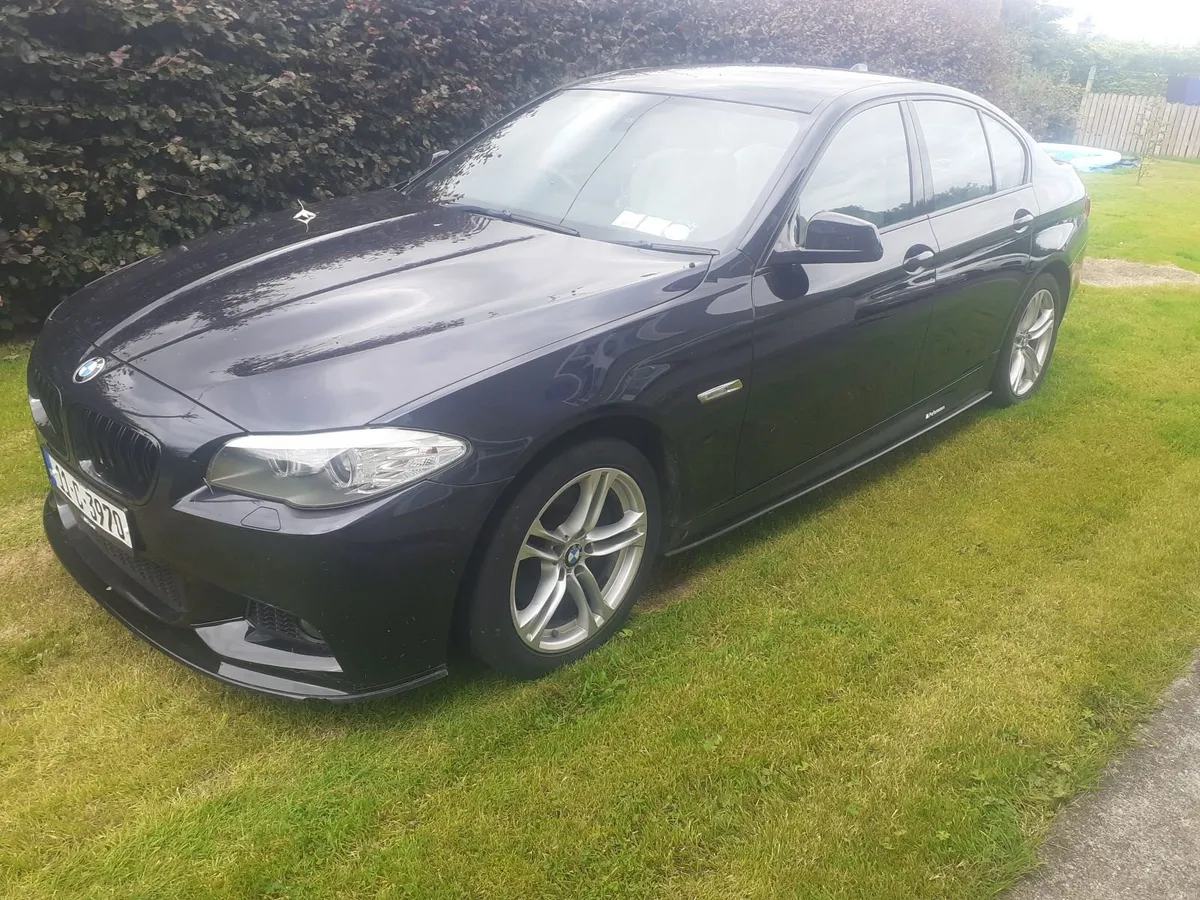 BMW 5-Series 2011 - Image 4