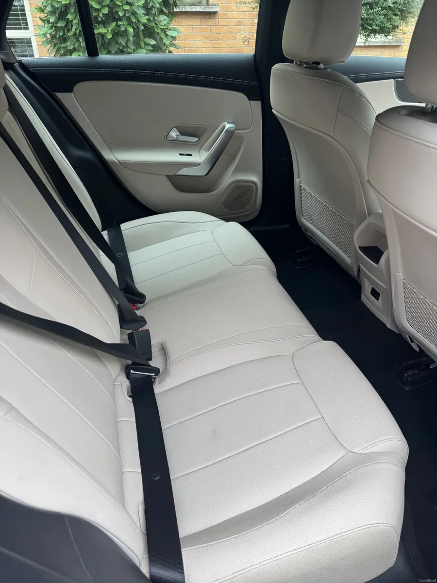 Mercedes-Benz CLK 2022 - Image 6