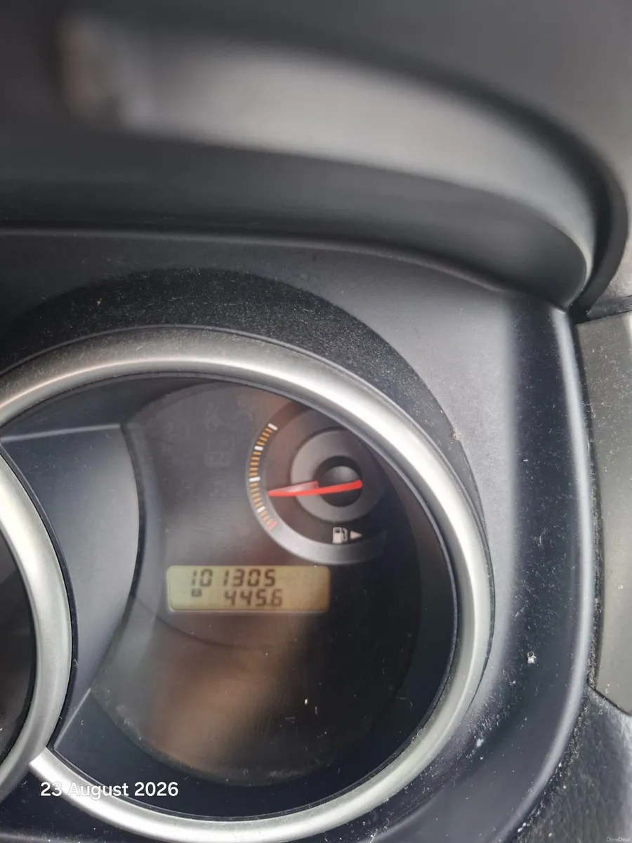 Nissan Tiida 2011 only 101000 km - Image 2