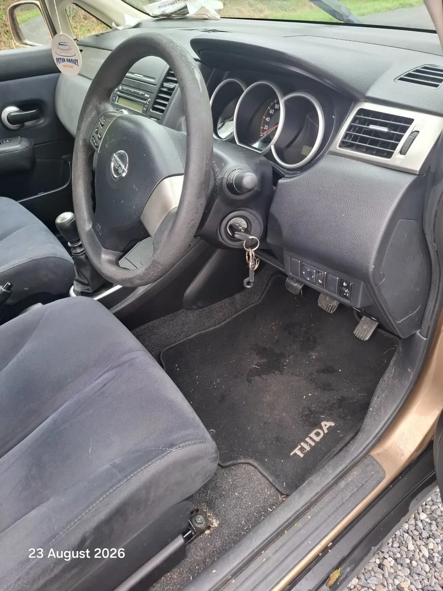 Nissan Tiida 2011 only 101000 km - Image 5