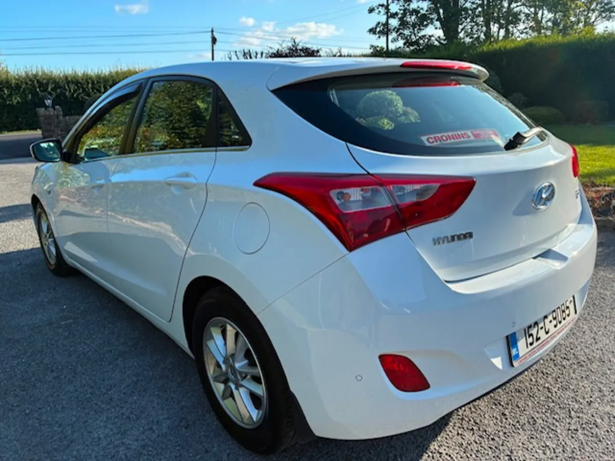 2015 (152) HYUNDAI i30 SE 1.6 CRDI 5dr. - Image 3