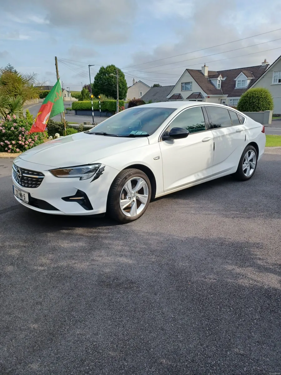 Opel Insignia 221 SRI - Image 1