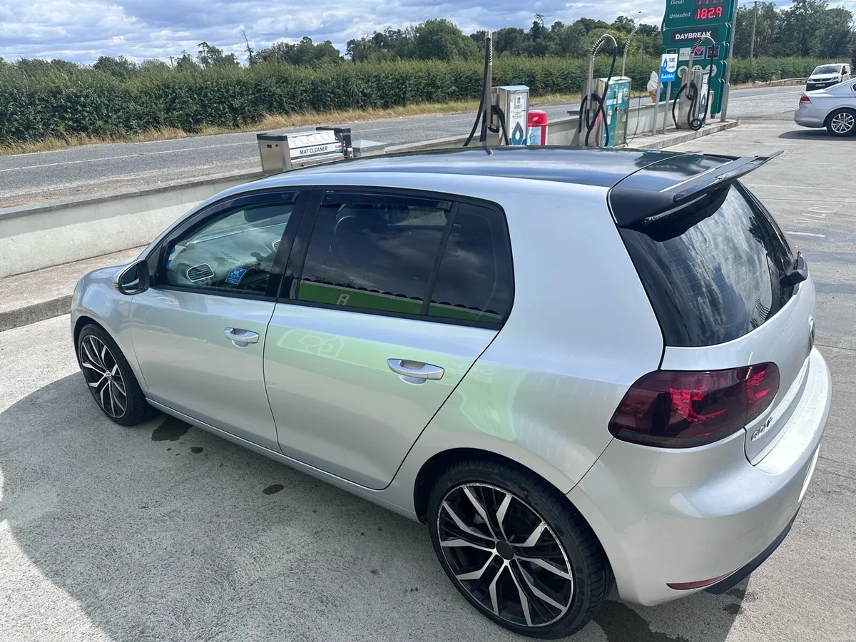 2013 Volkswagen Golf 1.6 TDI – Manual - Image 5