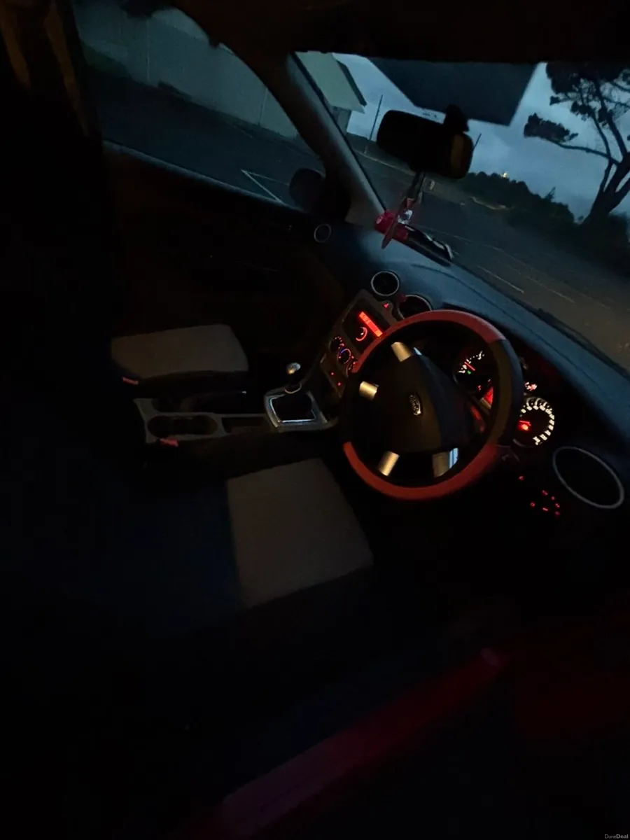 Ford Focus - Image 6
